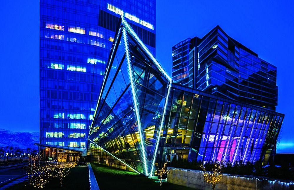 Hotel The Ritz-Carlton, Almaty Exterior foto